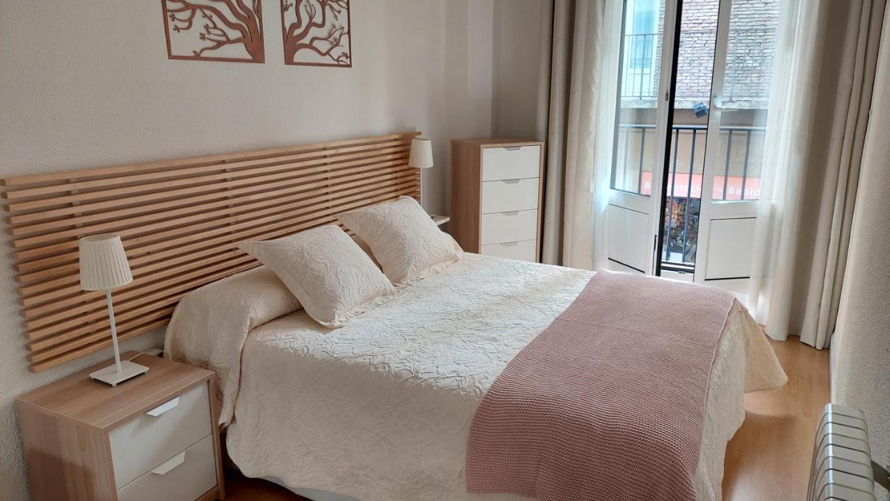 Ibarrenea Apartamento Pamplona Kültér fotó